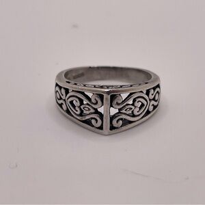 Sterling Silver Chevron Ring Oxidized Scroll Openwork Size 7.5